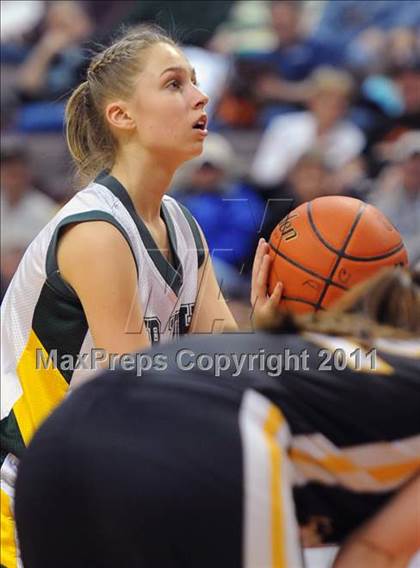 Thumbnail 3 in Delone Catholic vs. York Catholic (D3 Class AA Final) photogallery.