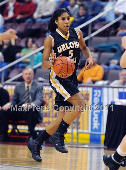 Thumbnail 1 in Delone Catholic vs. York Catholic (D3 Class AA Final) photogallery.