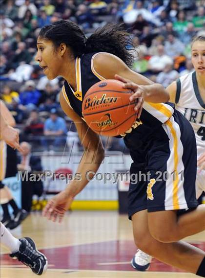 Thumbnail 1 in Delone Catholic vs. York Catholic (D3 Class AA Final) photogallery.