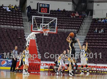 Thumbnail 3 in Delone Catholic vs. York Catholic (D3 Class AA Final) photogallery.