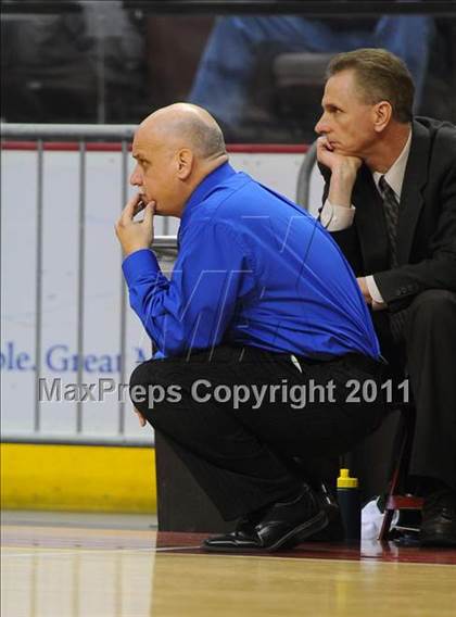 Thumbnail 3 in Delone Catholic vs. York Catholic (D3 Class AA Final) photogallery.