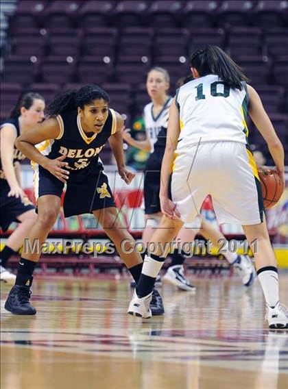 Thumbnail 3 in Delone Catholic vs. York Catholic (D3 Class AA Final) photogallery.