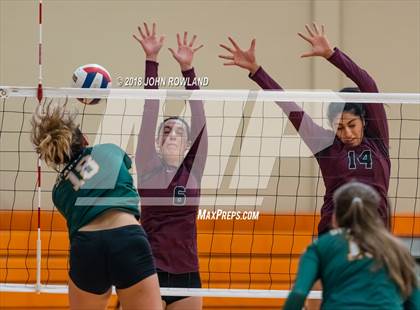 Thumbnail 3 in Glenbrook North vs. Champaign Central photogallery.