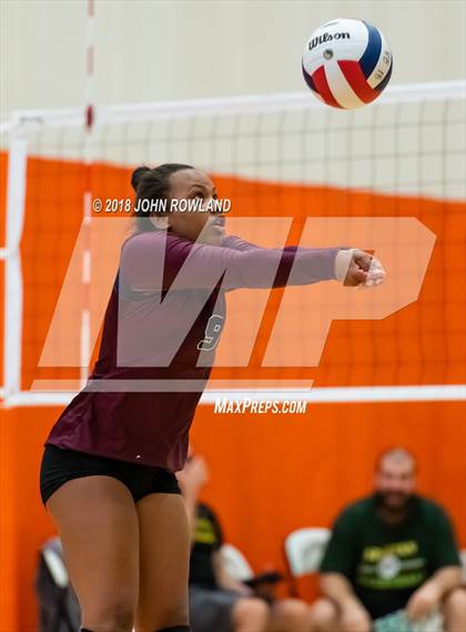 Thumbnail 1 in Glenbrook North vs. Champaign Central photogallery.