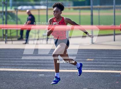 Thumbnail 1 in UIL 6A Track & Field Area 21&22 (High Jump) photogallery.
