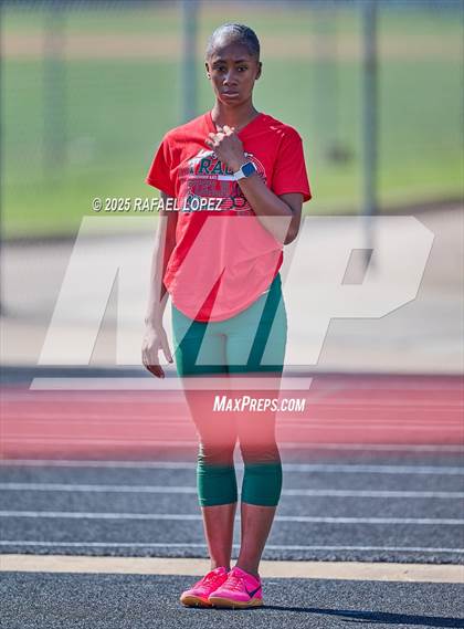 Thumbnail 1 in UIL 6A Track & Field Area 21&22 (High Jump) photogallery.