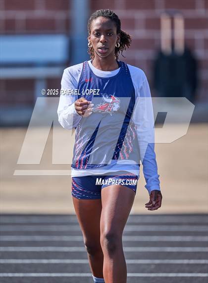 Thumbnail 1 in UIL 6A Track & Field Area 21&22 (High Jump) photogallery.