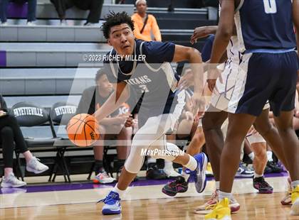 Thumbnail 3 in Lee Summit West vs. Fayetteville (Hoopin on the Hill) photogallery.