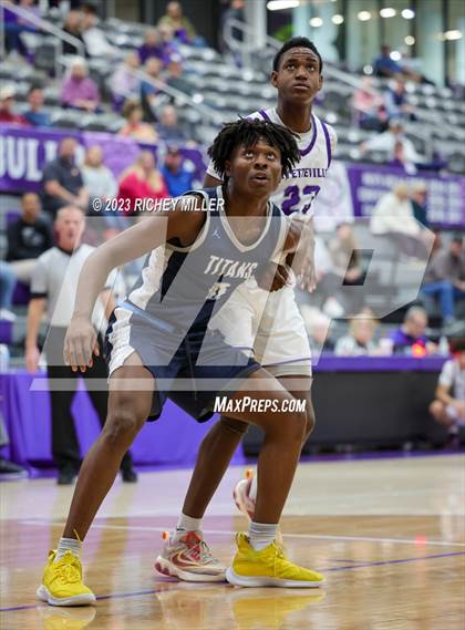 Thumbnail 2 in Lee Summit West vs. Fayetteville (Hoopin on the Hill) photogallery.
