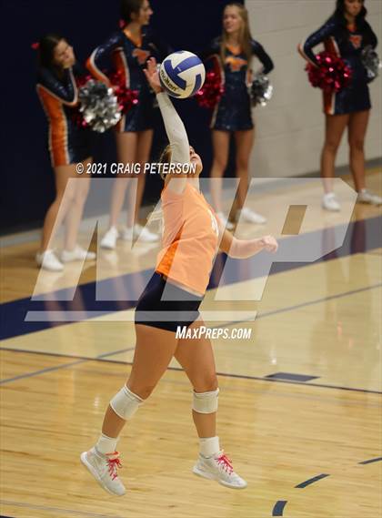 Thumbnail 3 in Mountain Crest @ Ridgeline photogallery.