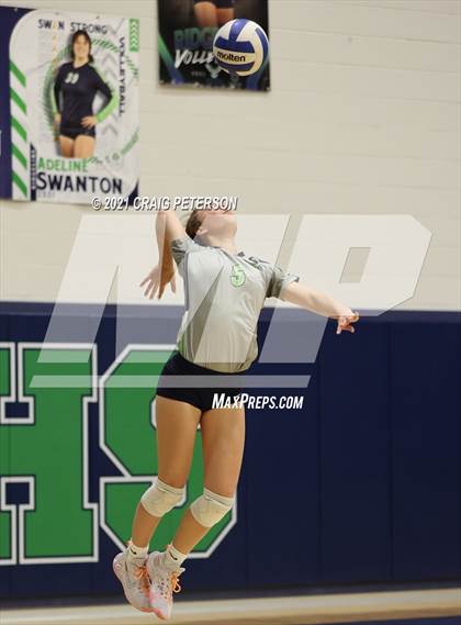 Thumbnail 3 in Mountain Crest @ Ridgeline photogallery.