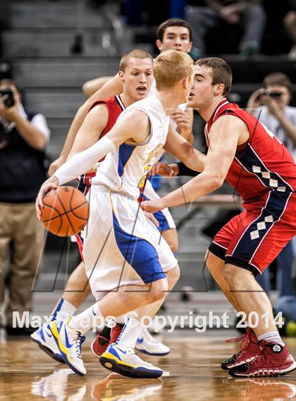 Thumbnail 1 in St. Henry vs Newport Central Catholic (KHSAA Ninth Region Tournament) photogallery.