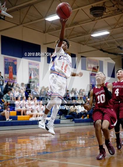 Thumbnail 2 in Chilton County vs Maplesville (Chilton County Tournament) photogallery.