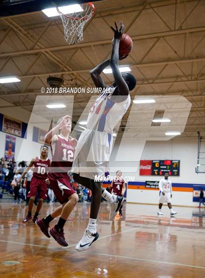 Thumbnail 2 in Chilton County vs Maplesville (Chilton County Tournament) photogallery.