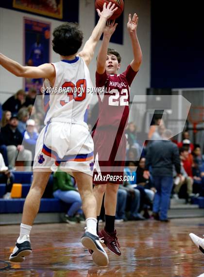 Thumbnail 2 in Chilton County vs Maplesville (Chilton County Tournament) photogallery.