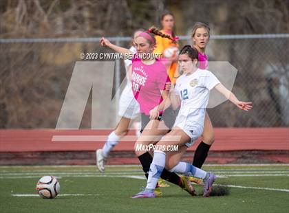 Thumbnail 2 in Arapahoe vs Rampart photogallery.