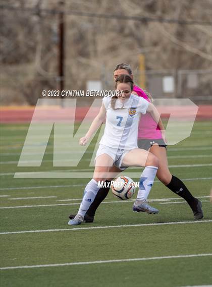 Thumbnail 2 in Arapahoe vs Rampart photogallery.