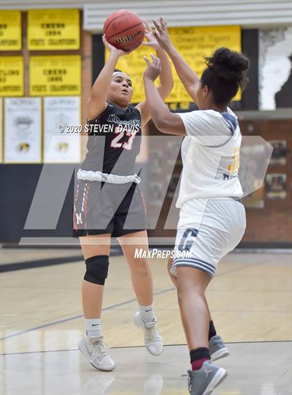 Thumbnail 3 in Maricopa vs. Gilbert photogallery.
