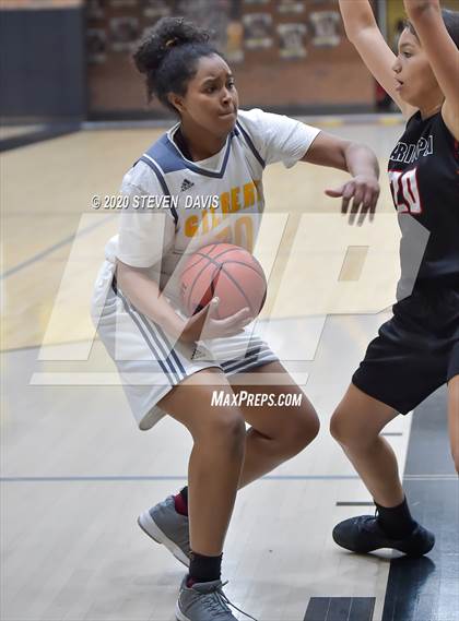 Thumbnail 1 in Maricopa vs. Gilbert photogallery.