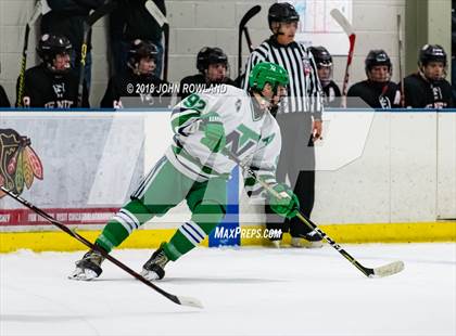 Thumbnail 3 in New Trier (Green) vs Benet Academy photogallery.