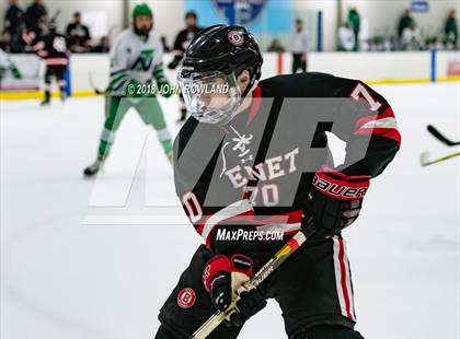 Thumbnail 1 in New Trier (Green) vs Benet Academy photogallery.