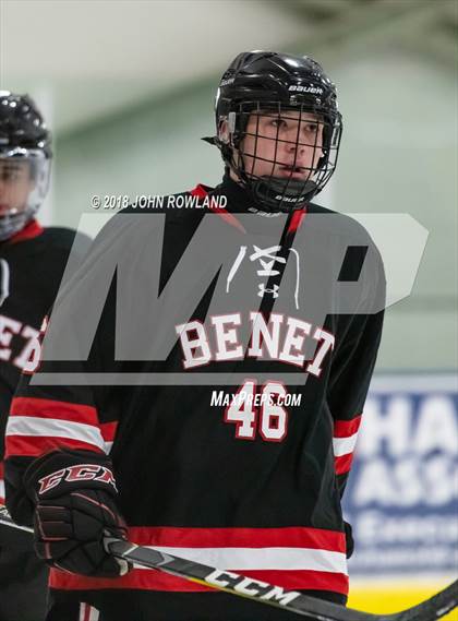 Thumbnail 1 in New Trier (Green) vs Benet Academy photogallery.