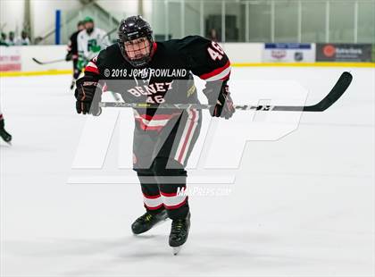 Thumbnail 1 in New Trier (Green) vs Benet Academy photogallery.