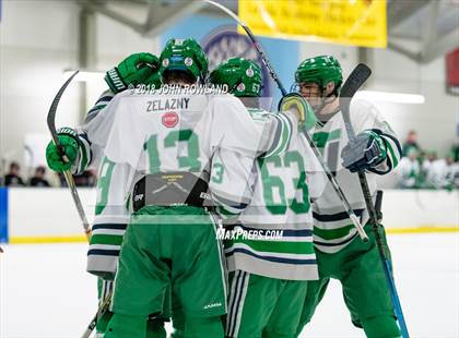 Thumbnail 2 in New Trier (Green) vs Benet Academy photogallery.