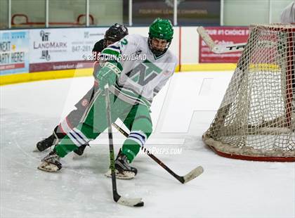 Thumbnail 3 in New Trier (Green) vs Benet Academy photogallery.