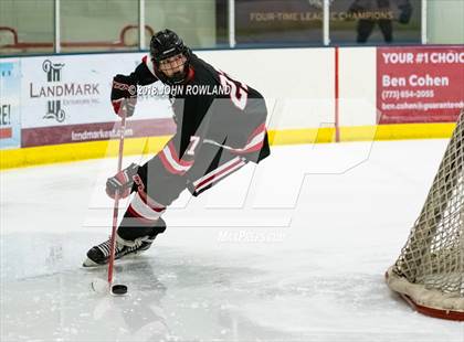 Thumbnail 3 in New Trier (Green) vs Benet Academy photogallery.