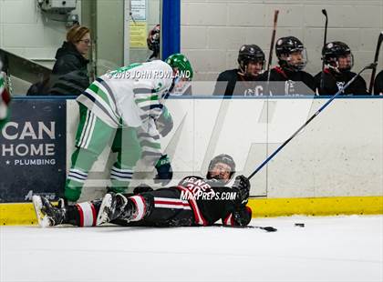 Thumbnail 1 in New Trier (Green) vs Benet Academy photogallery.