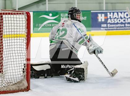 Thumbnail 2 in New Trier (Green) vs Benet Academy photogallery.