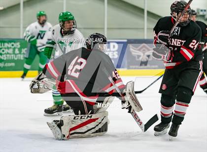 Thumbnail 3 in New Trier (Green) vs Benet Academy photogallery.
