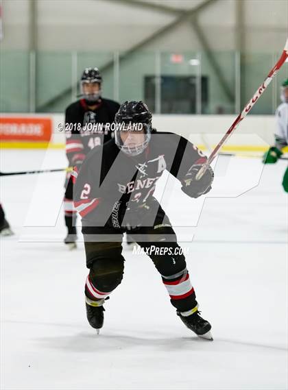 Thumbnail 1 in New Trier (Green) vs Benet Academy photogallery.