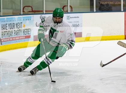 Thumbnail 1 in New Trier (Green) vs Benet Academy photogallery.