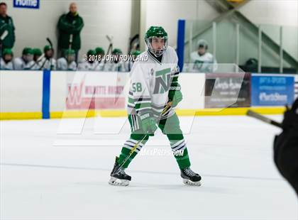 Thumbnail 2 in New Trier (Green) vs Benet Academy photogallery.