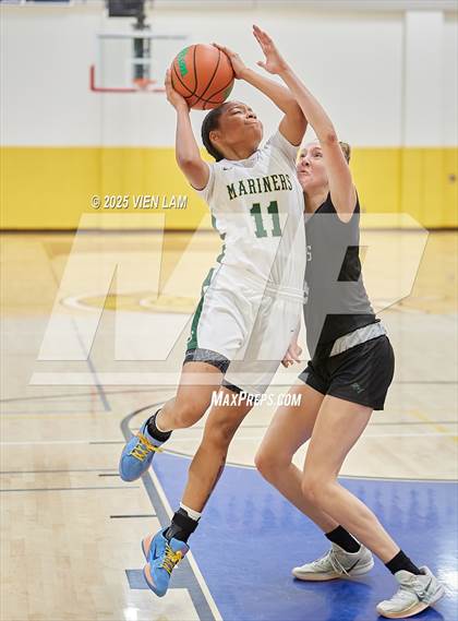 Thumbnail 3 in San Ramon Valley vs. Moreau Catholic (Pinole Valley Tip-Off Classic) photogallery.