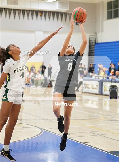 Thumbnail 3 in San Ramon Valley vs. Moreau Catholic (Pinole Valley Tip-Off Classic) photogallery.
