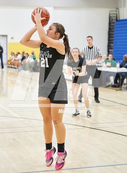 Thumbnail 2 in San Ramon Valley vs. Moreau Catholic (Pinole Valley Tip-Off Classic) photogallery.