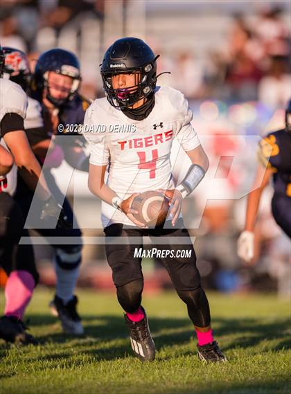 Thumbnail 3 in Wasco @ Shafter photogallery.