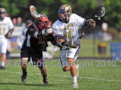 Thumbnail 3 in Mount Sinai vs. Bayport-Blue Point (Section 11 Class C Semifinal) photogallery.