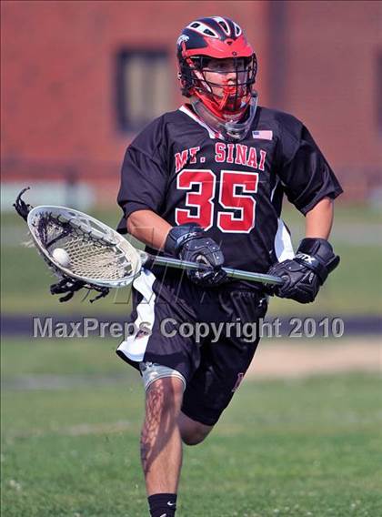Thumbnail 3 in Mount Sinai vs. Bayport-Blue Point (Section 11 Class C Semifinal) photogallery.