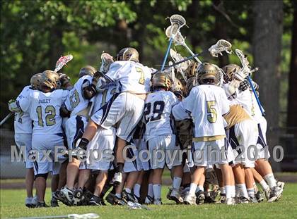 Thumbnail 2 in Mount Sinai vs. Bayport-Blue Point (Section 11 Class C Semifinal) photogallery.