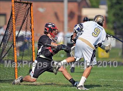 Thumbnail 3 in Mount Sinai vs. Bayport-Blue Point (Section 11 Class C Semifinal) photogallery.
