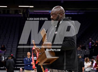 Thumbnail 1 in Bishop Alemany vs. Santa Cruz (CIF State D3 Final) photogallery.