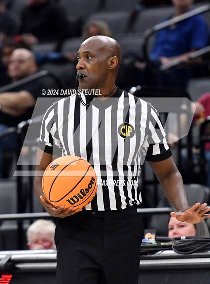 Thumbnail 1 in Bishop Alemany vs. Santa Cruz (CIF State D3 Final) photogallery.