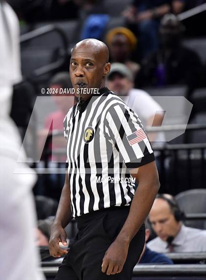 Thumbnail 2 in Bishop Alemany vs. Santa Cruz (CIF State D3 Final) photogallery.