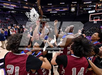 Thumbnail 3 in Bishop Alemany vs. Santa Cruz (CIF State D3 Final) photogallery.