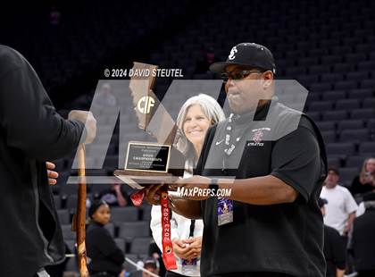 Thumbnail 3 in Bishop Alemany vs. Santa Cruz (CIF State D3 Final) photogallery.