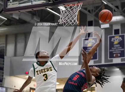 Thumbnail 1 in Indianapolis Crispus Attucks vs. East Chicago Central (Sneakers for Santa Shootout) photogallery.